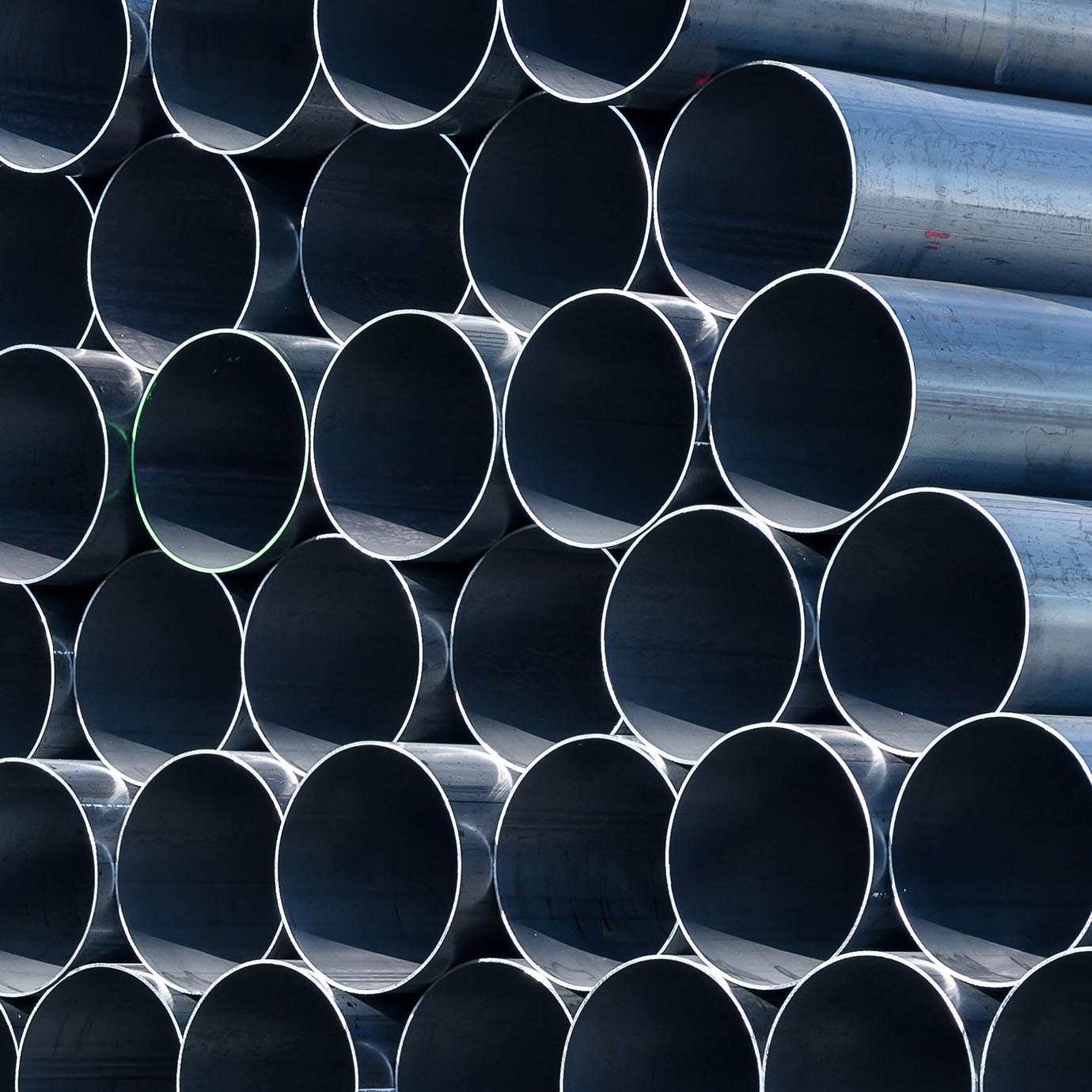 Structural Tube Color Structural tubes for offshore structures from Mannesmann Line Pipe